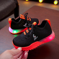 Children's sports shoes