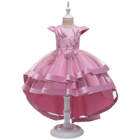 Large tail model catwalk dress