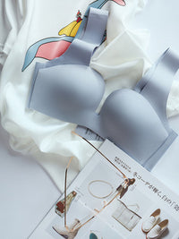 Gathered bra without steel ring