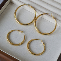 Hong Kong-style Round Hoop Earrings Plain Circle Design 925 Silver Studs Elegant And Chic