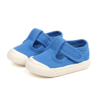 Autumn children's canvas shoes