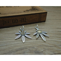 925 Sterling Silver Thai Silver Jewelry Gold-Dotted Feather Pendant