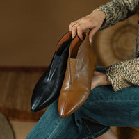 Retro Low-heeled Leather Ankle Boots With A Back Zipper
