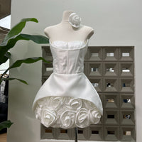 Designers Three-dimensional Floral Fishbone Bandeau Dress With Contrasting Colors