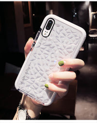 Diamond pattern phone case