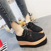 Thick-soled platform shoes