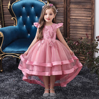 Large tail model catwalk dress