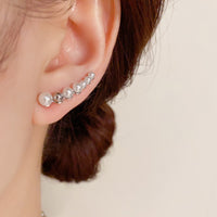 Women's Korean-style Graceful And Fashionable Pearl Curved Stud Earrings