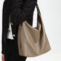 Womens Versatile Large-Capacity Genuine Leather Shoulder Bag
