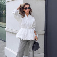 Cinched Slimming Shirt With A Turn-down Collar