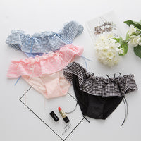 Low-rise ladies briefs with flashing ribbons