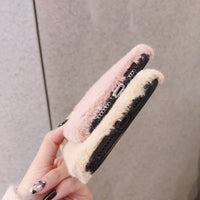 Autumn and winter small love warm plush phone case