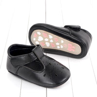 Hollow baby toddler shoes