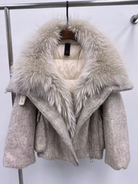 Womens Down Jacket With A Luxurious Cashmere Fur And Raccoon-Fur Collar