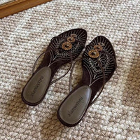 2026 Summer New French Vintage Gem Inlaid One Strap Slippers Women Outdoor Embroidery Toe Post Kitten Heel Sandals