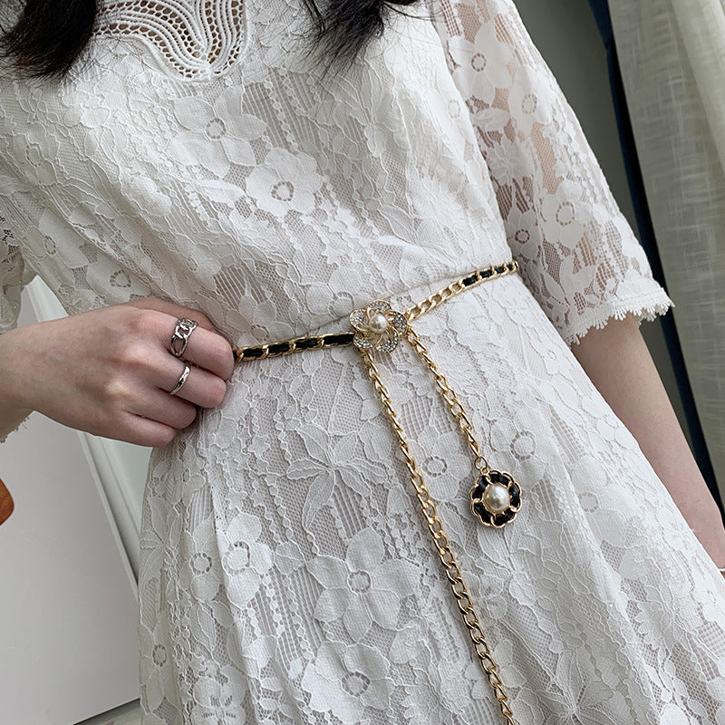 Xiaoxiangfeng Metal Thin Waist Chain Pearl Inlaid Decorated Sweater Dress