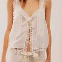 Solid-color Sweet Slim-fit Buttoned Lace-trimmed Patchwork Mini Vest Top