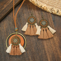 Retro Floral Earrings And Necklace Set With A Distinctive European And American Style