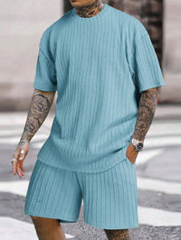 Men's Sports Solid Color Round Neck Pullover Vertical Pattern T-shirt Two-piece Set
