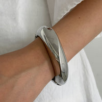 Dramatic Irregular Resin Bracelet For Women Dopamine Style