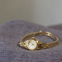 Women's Retro Casual Horse Eye Copper Strips Mid-ancient Watch