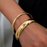 Exaggerated Minimalist Traditional High-gloss Bracelet