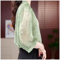 Women's Floral Summer Shirt, Loose-Fit Fashionable Crew-Neck Top