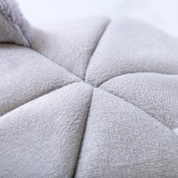 Semi-enclosed warm and fluffy pet nest