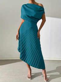 Women's Asymmetric Shoulder Gold Foil Pleated Dress