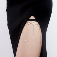 Europe And The United States Cross-border Street Photography Metal Love Thigh Chain
