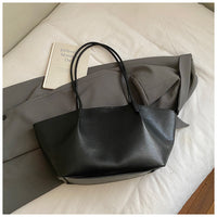 Retro Casual Large-Capacity Shoulder Bag