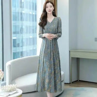 Waist-cinching Dress For Middle-aged Moms
