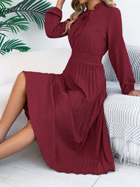 Elegant Lace-Up Lantern-Sleeve Long Pleated Dress