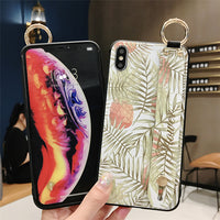 Wristband cartoon strawberry leopard phone case