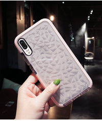 Diamond pattern phone case