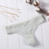 Breathable seamless low-waist briefs