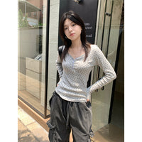 Women's Long-sleeved T-shirt Slim-fit V-neck Floral Bottoming Shirt