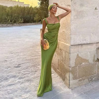 Slim-fit Solid-color Backless Pleated Gown