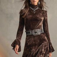 Elegant Long Dress For Women With A Fitted Waist And French Lace Details