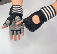 Outdoor Half Finger Gloves Men's Fitness Mesh Breathable Outdoor Cycling Sports