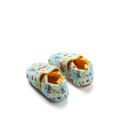 Floor shoes for boys and girls
