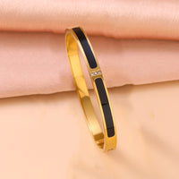 Stainless Steel Bracelet Inlaid With Three White Shell Gemstones