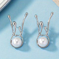 Fashionable Exaggerated Yet Minimalist Deer Antler Inspired Faux Pearl Irregular Earrings