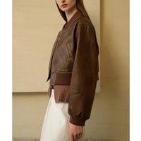 Stylish Zippered Leather Jacket With A Retro Biker-inspired Design And Long Sleeves
