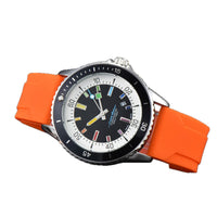 Stylish Mens Quartz Watch With A Silicone Strap
