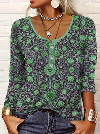 Women's V-neck Ethnic Print Plus Size T-shirt