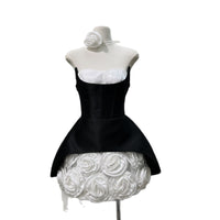 Designers Three-dimensional Floral Fishbone Bandeau Dress With Contrasting Colors