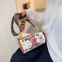 Stylish Versatile Bucket Bag With A Sleek Minimalist Design