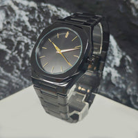Mens Large-dial Stainless Steel Quartz Watch With A Luminous Night-time Display