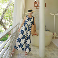 Loose Round Neck Sleeveless Floral Jumpsuit